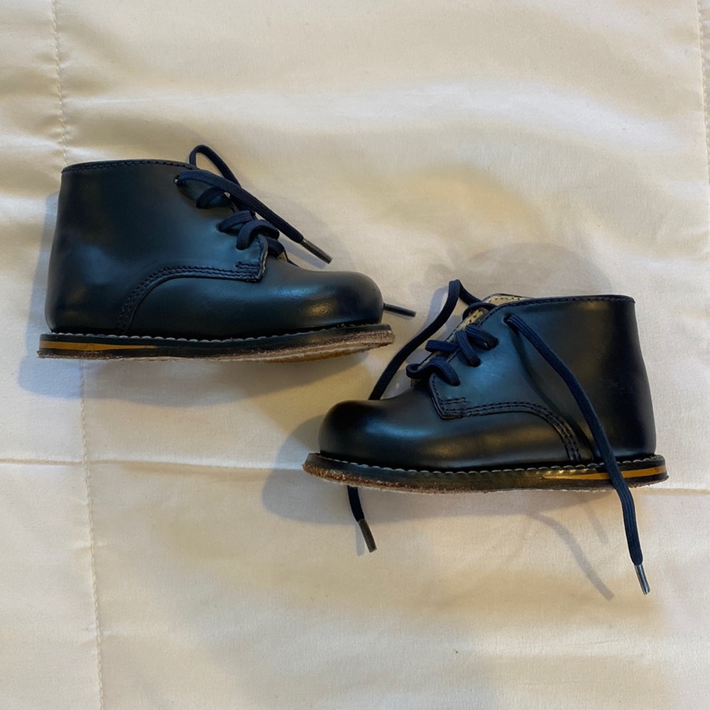 Josmo Walkers navy dress shoes